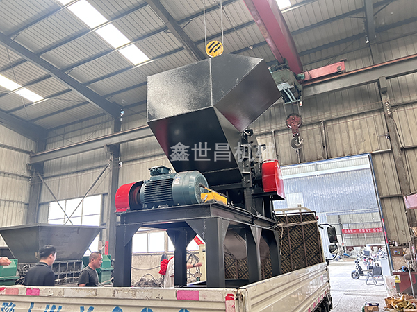 800型破碎機